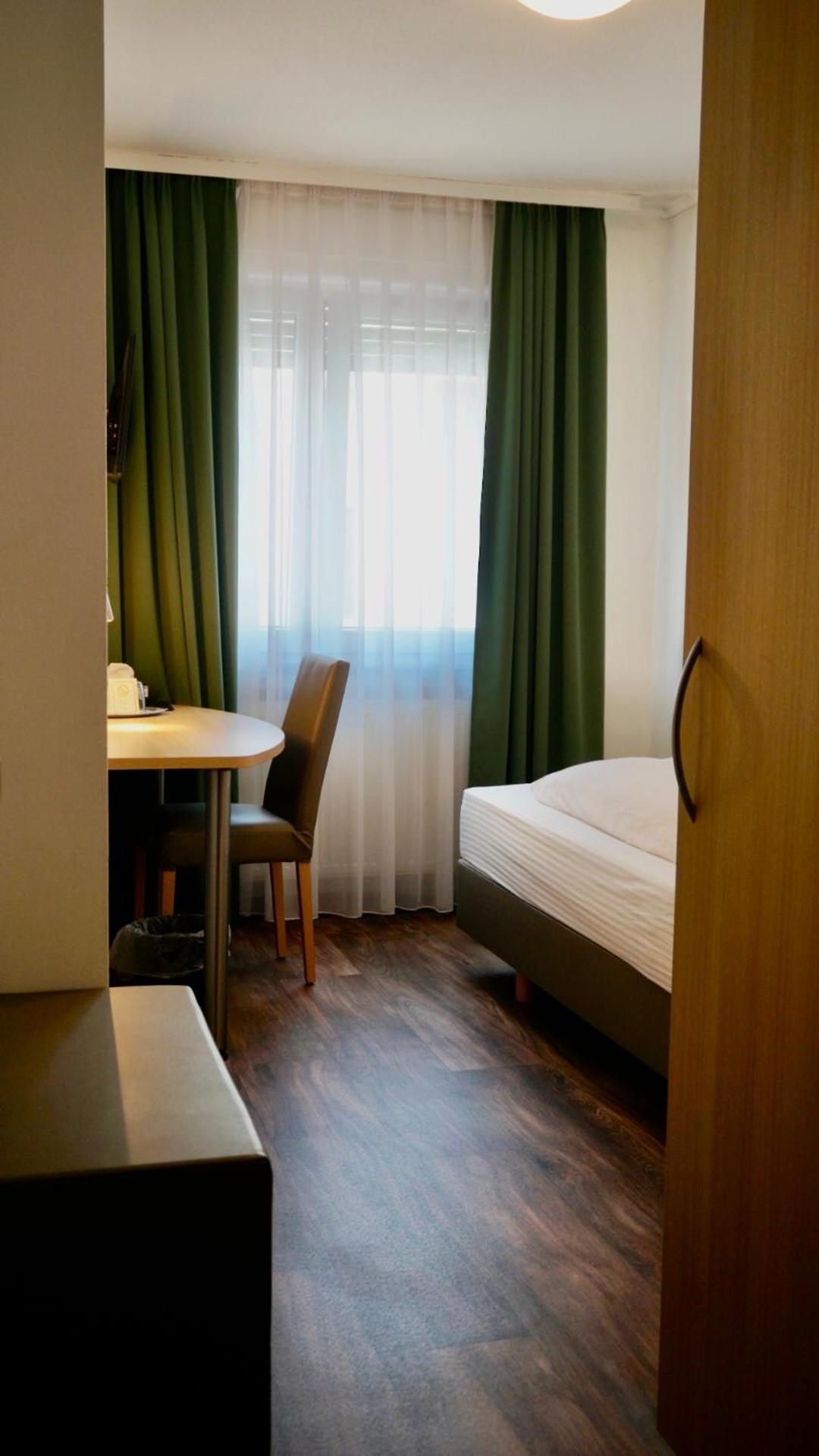 Hotel Hafner - Self Check-In Stuttgart Exterior foto